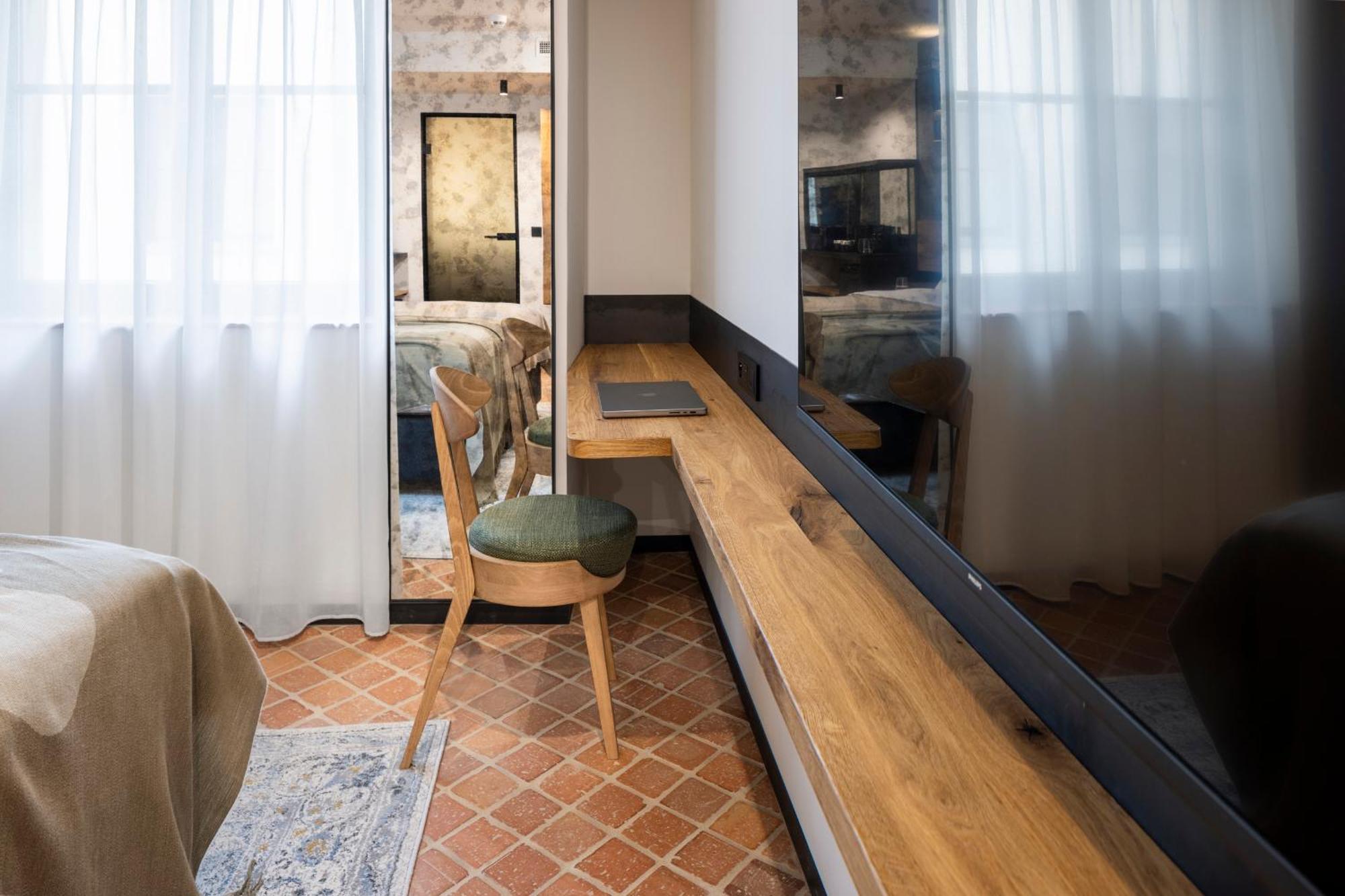 Nomadic Urban Premium Suites Krakow Exterior photo